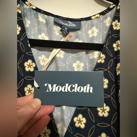 ModCloth Exchanging Introductions Navy Floral Maxi Dress Size XL NWT - Picture 9 of 11
